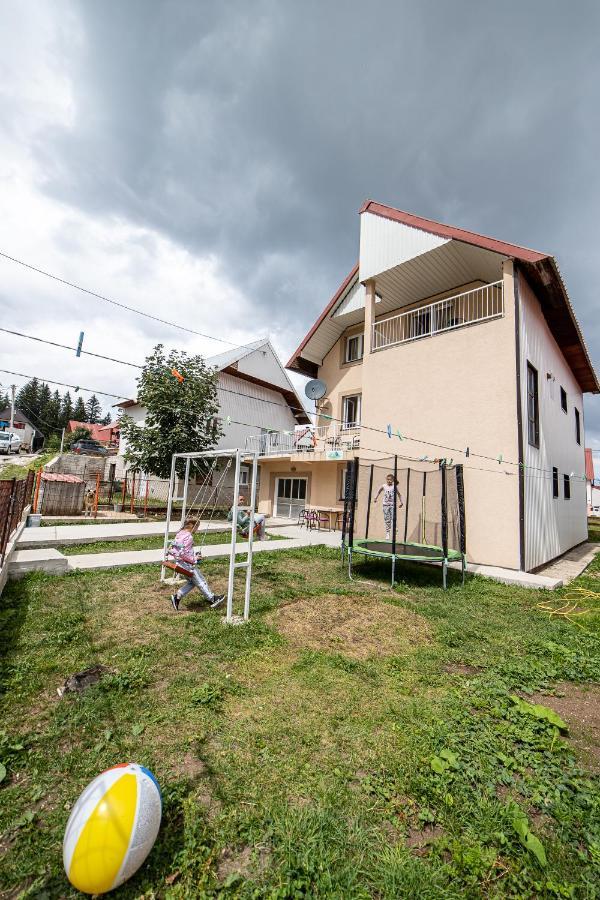 Snam Rooms&Apartment Žabljak Екстериор снимка