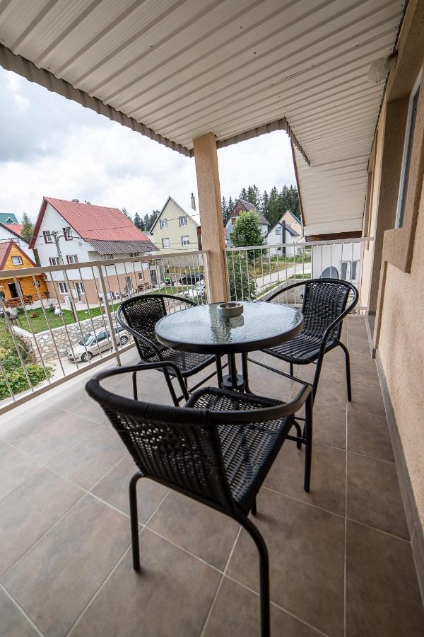 Snam Rooms&Apartment Žabljak Екстериор снимка